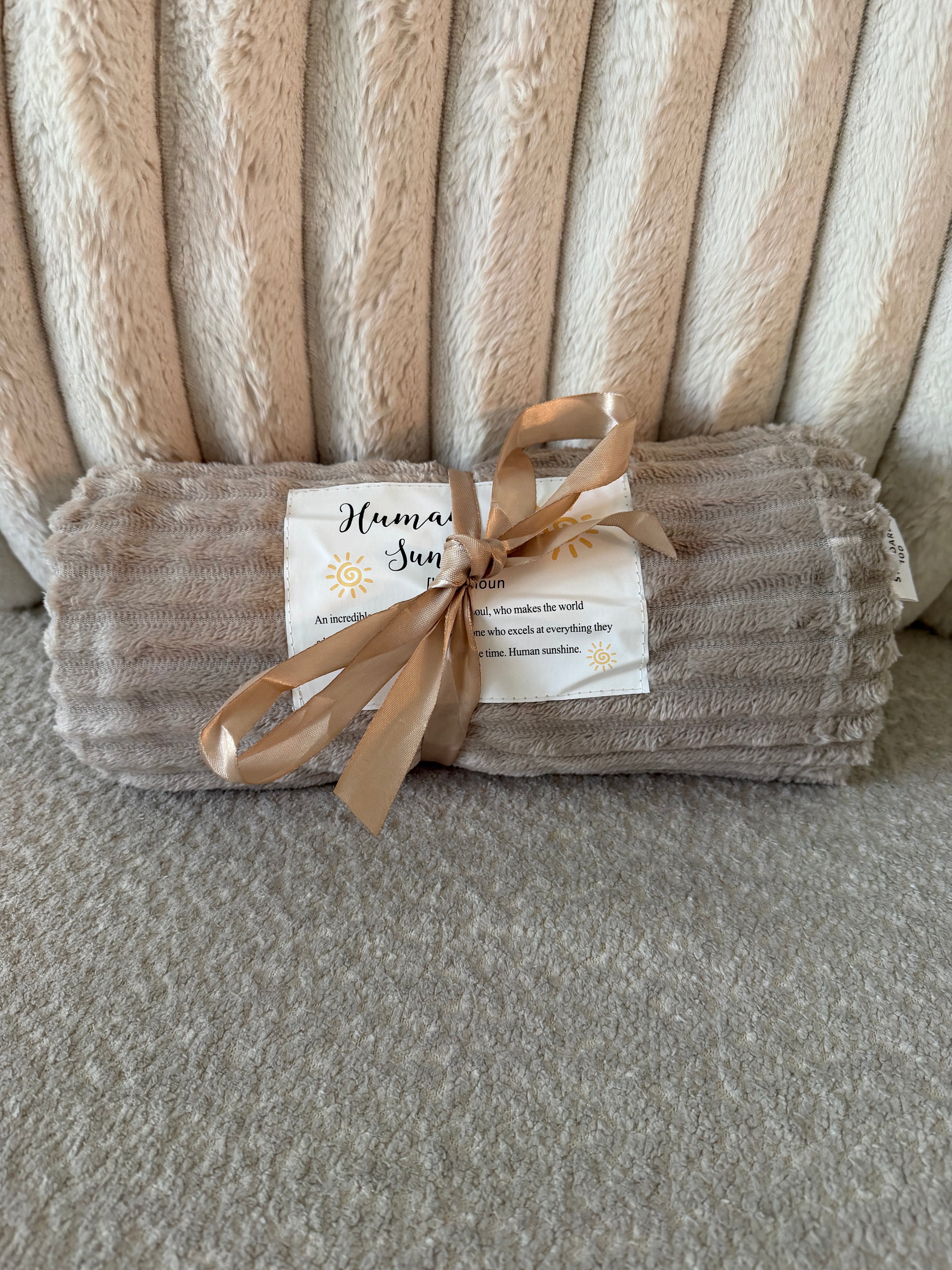 Human Sunshine Thank You Throw Blanket